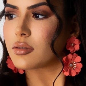 . Notice Me Coral & Gold Floral Statement Earrings